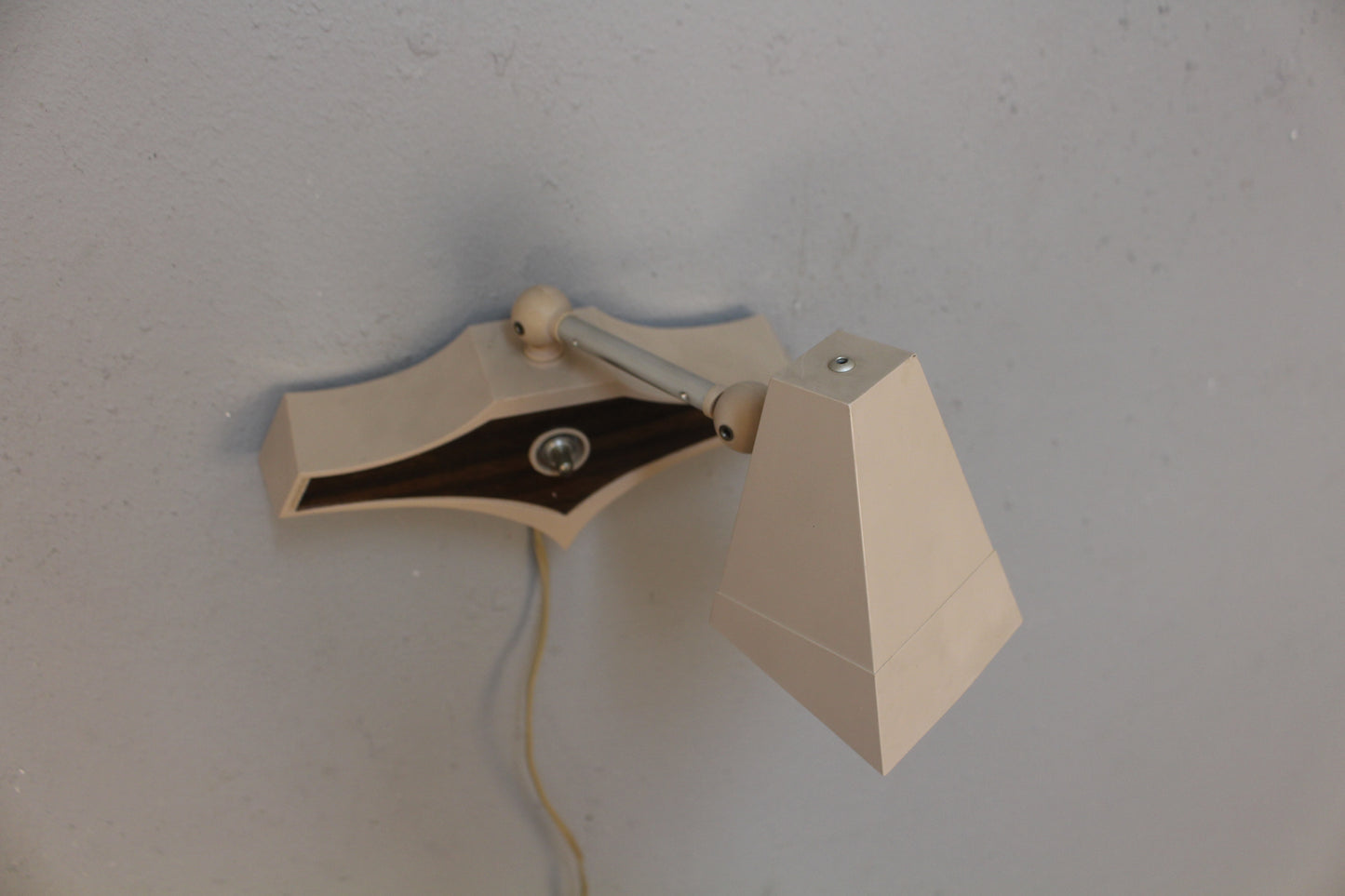 Retro Mini Wall-Mounting Lamp