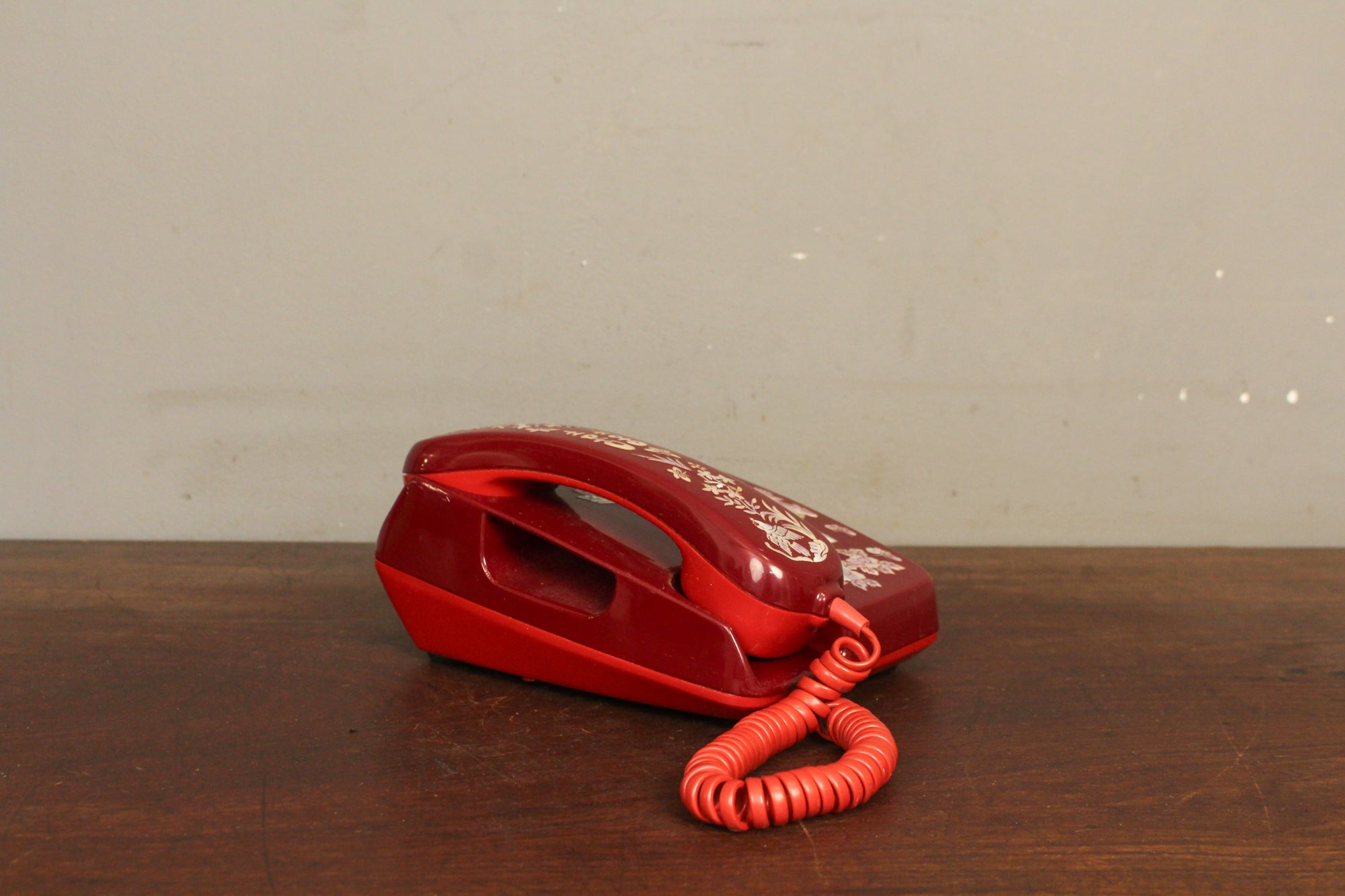 Korean Red Inlay Touch-Tone Telephone – Furnish Green