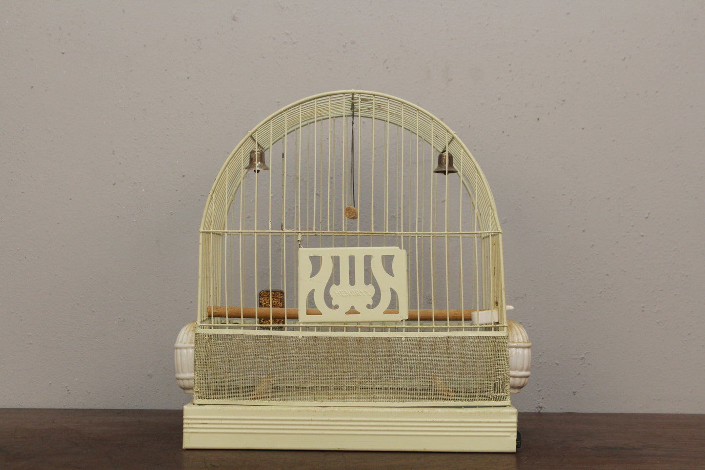 Hendryx Metal Bird Cage