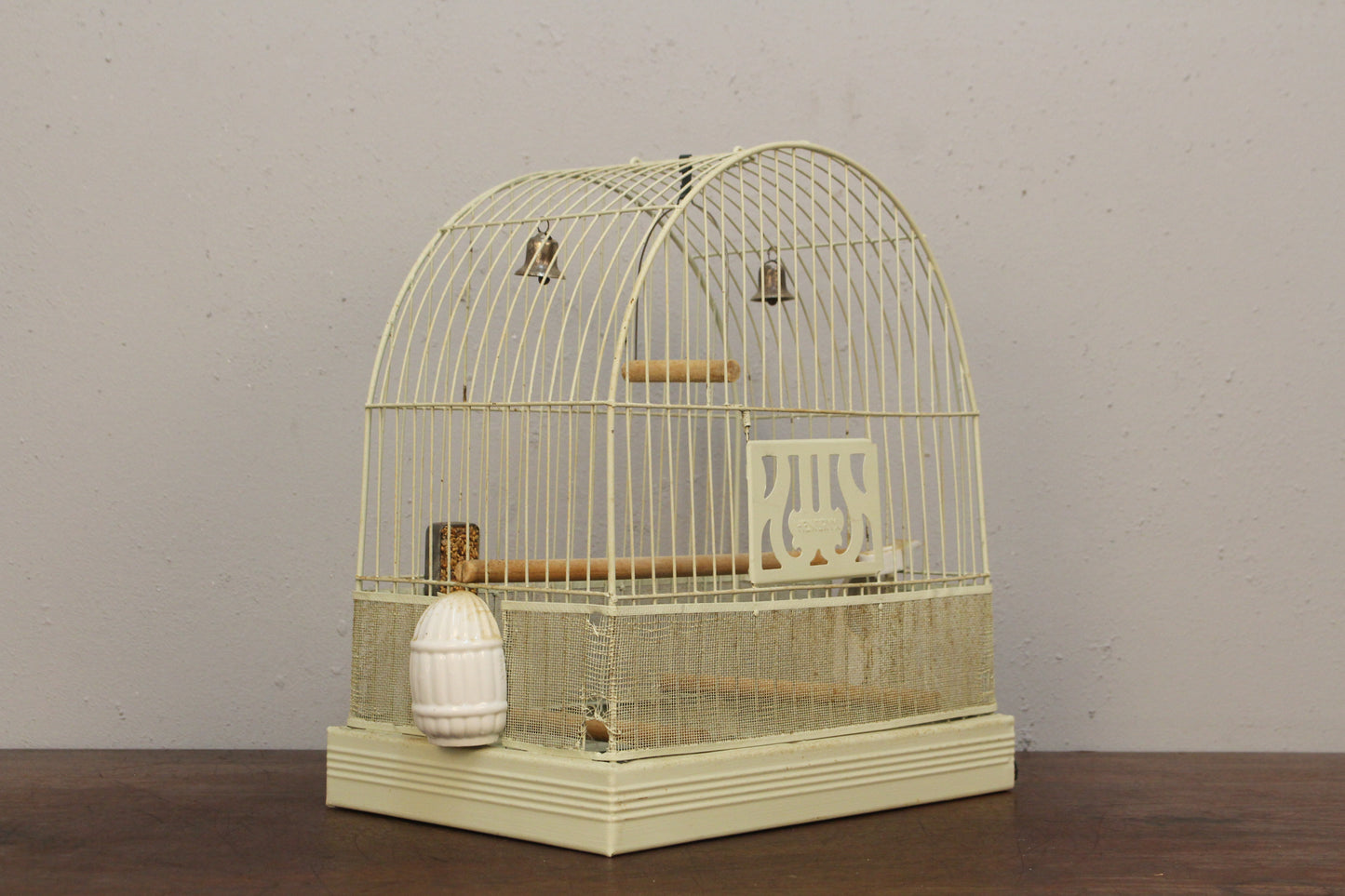 Hendryx Metal Bird Cage