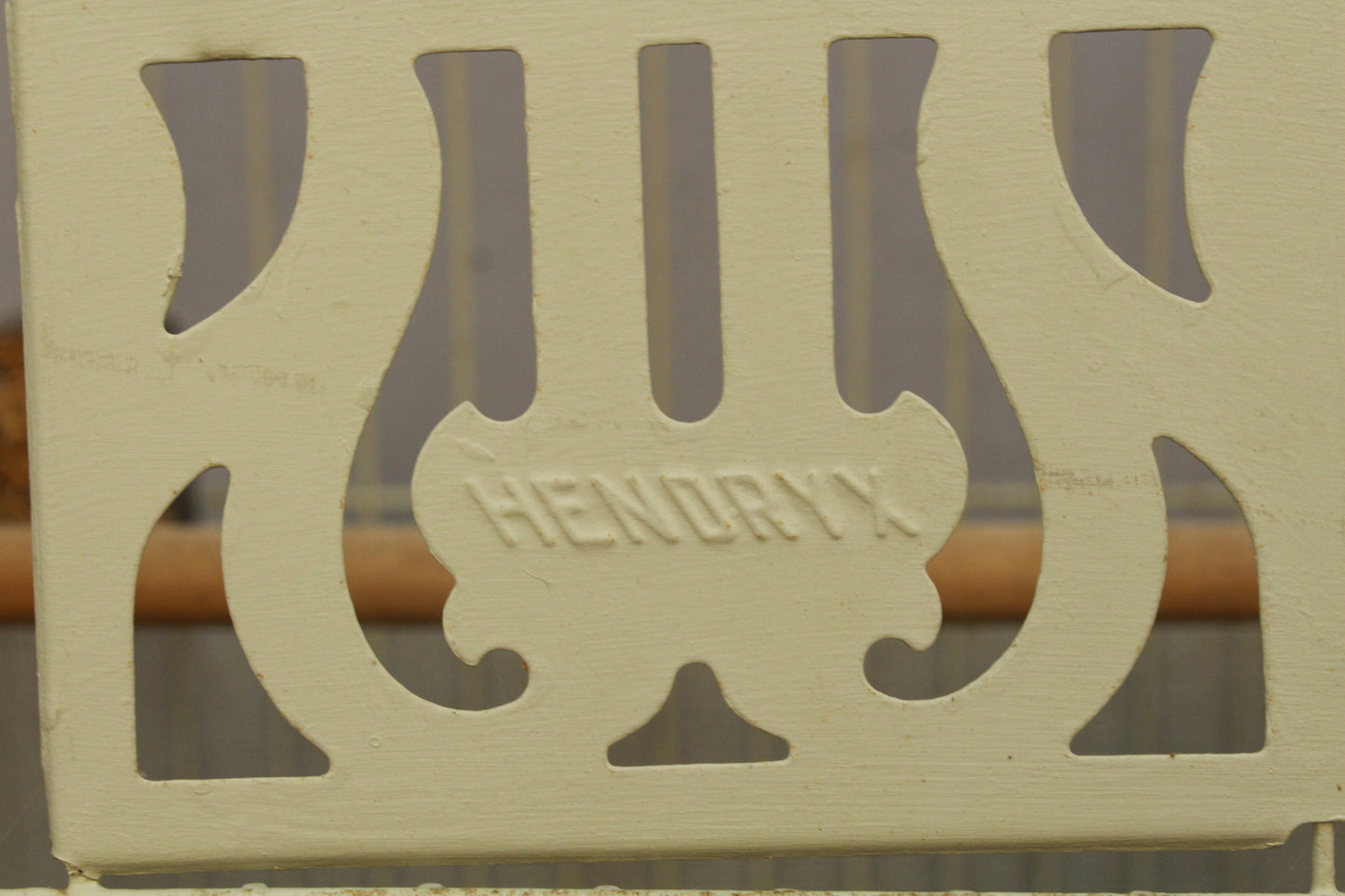 Hendryx Metal Bird Cage