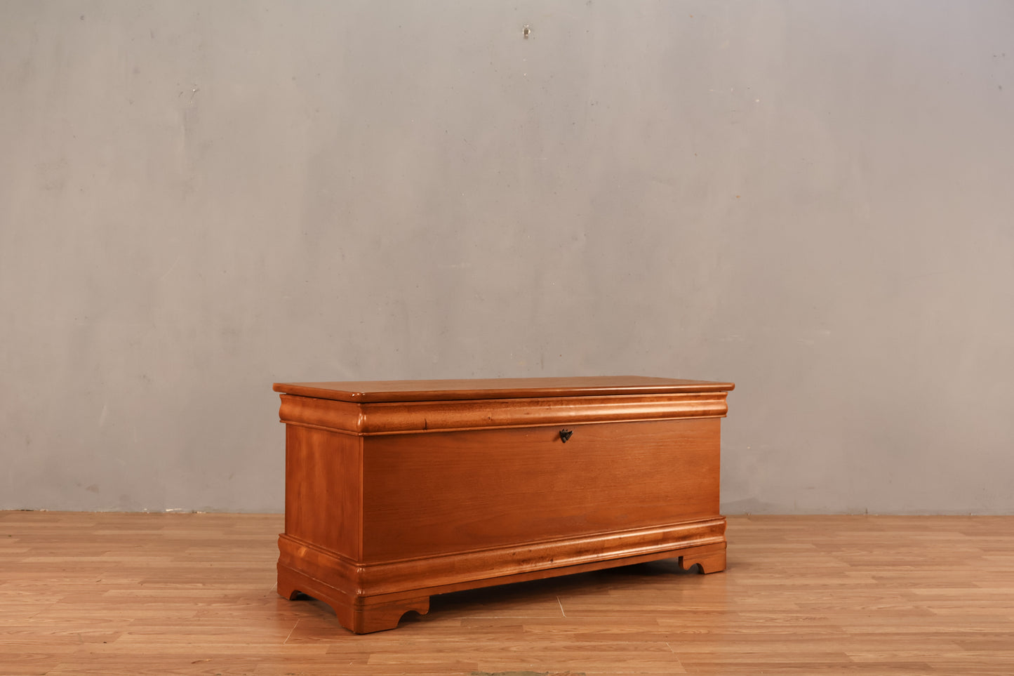 Classic Cedar-Lined Chest