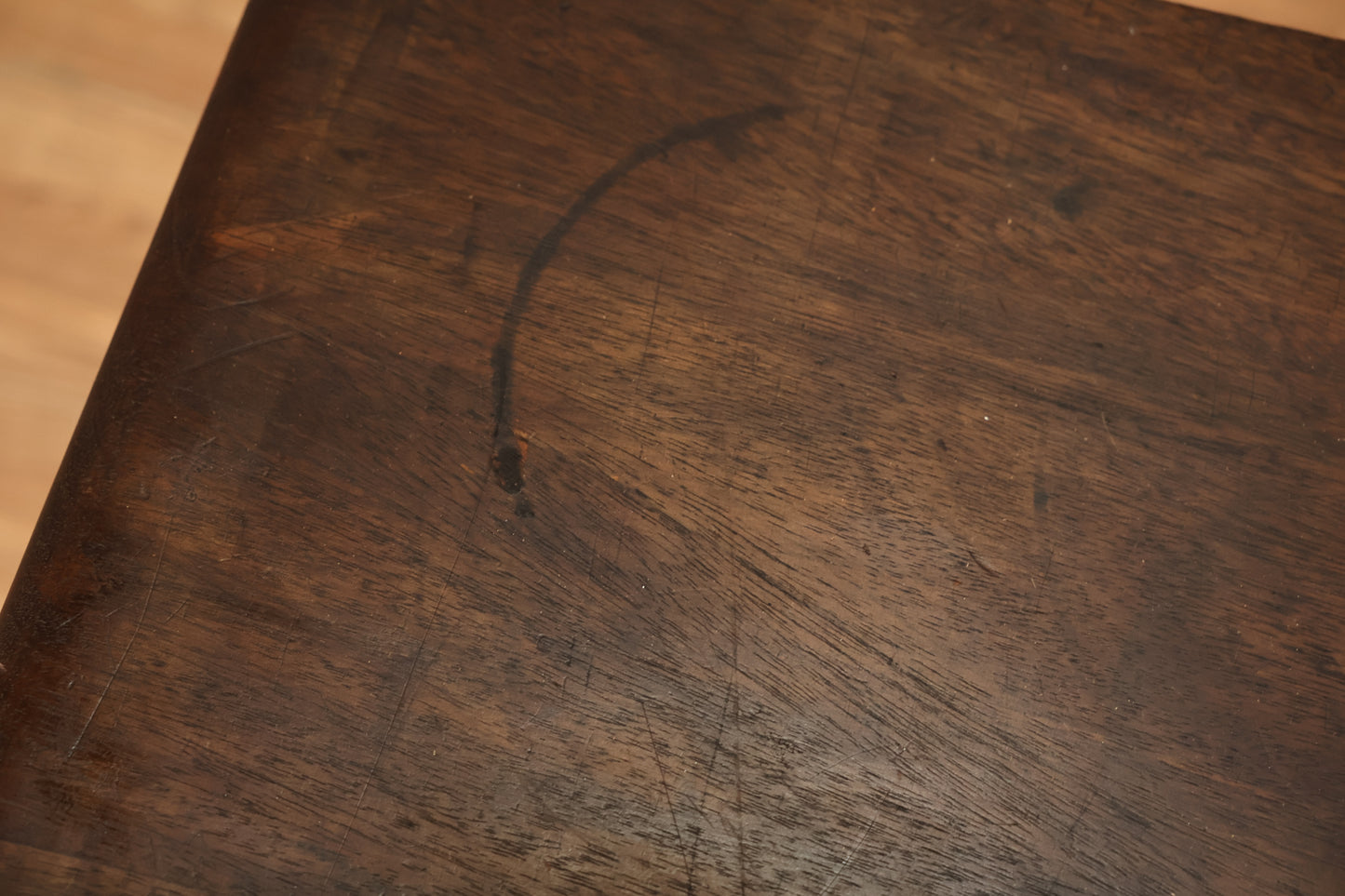 Queen Anne-Style Mahogany End Table
