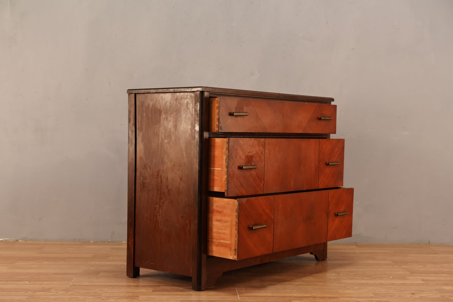 Art Deco 3-Drawer Dresser