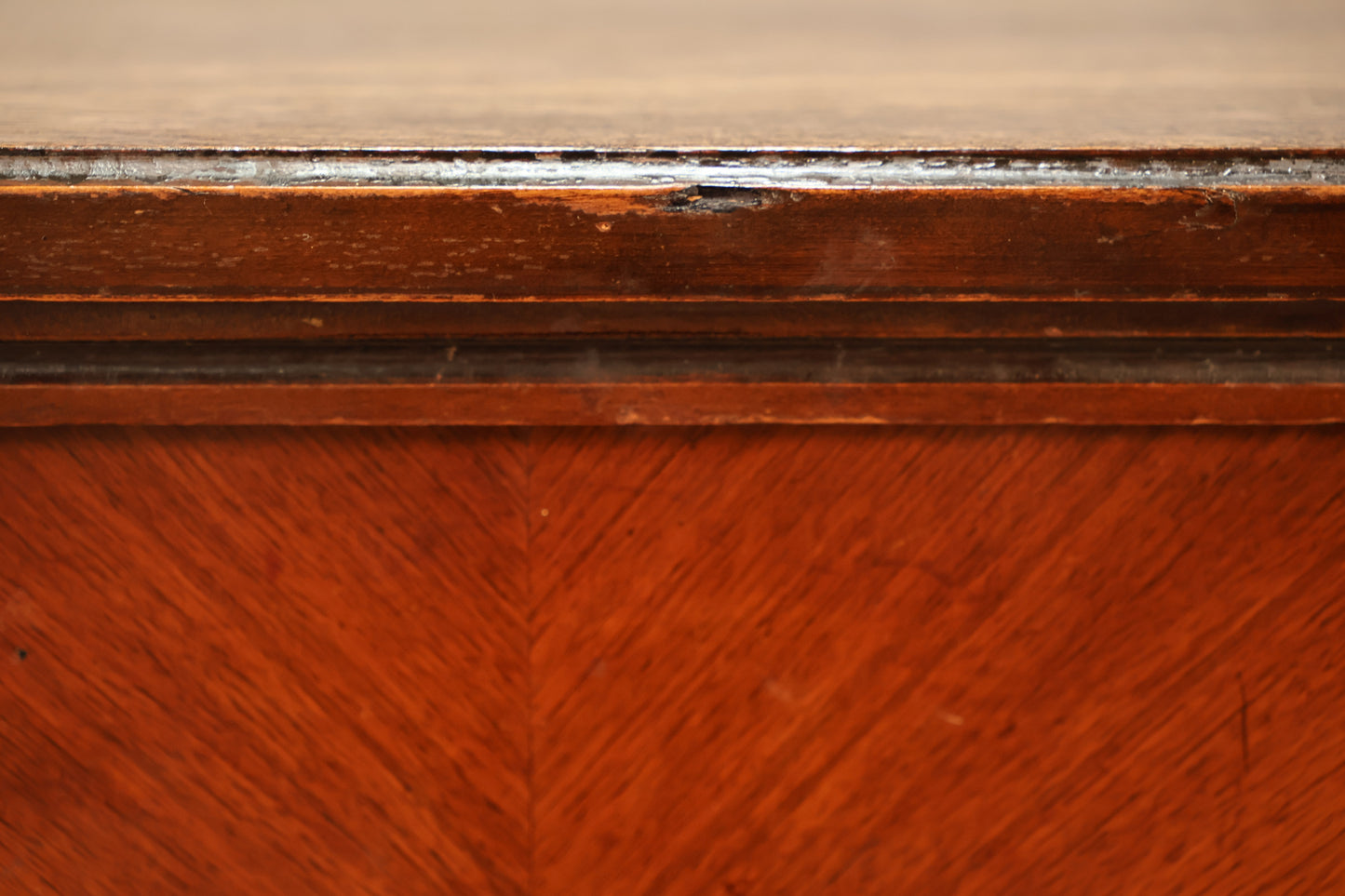 Art Deco 3-Drawer Dresser