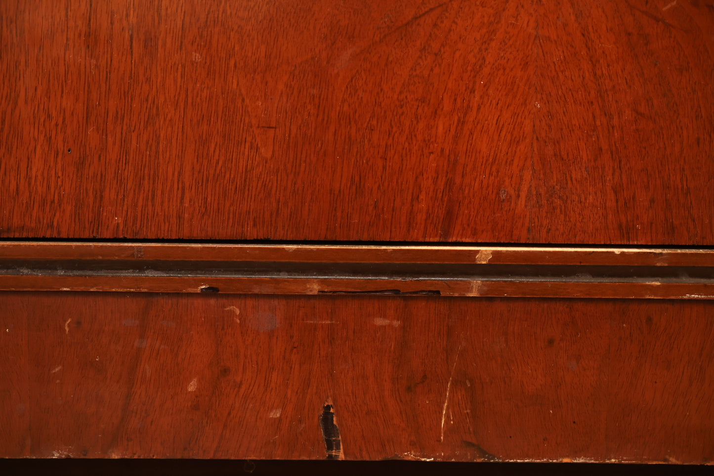 Art Deco 3-Drawer Dresser