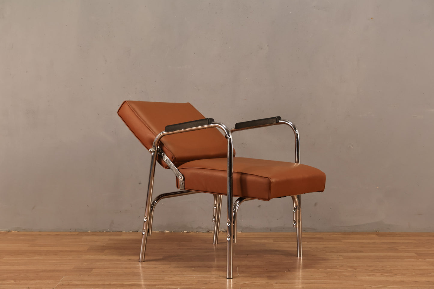 Camel Vinyl & Chrome Shampoo Chair - ONLINE ONLY