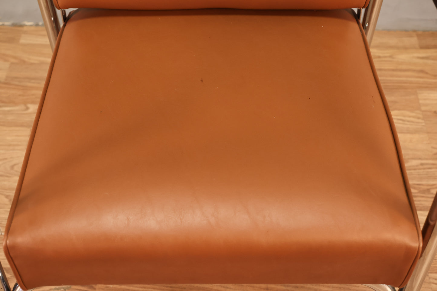 Camel Vinyl & Chrome Shampoo Chair - ONLINE ONLY