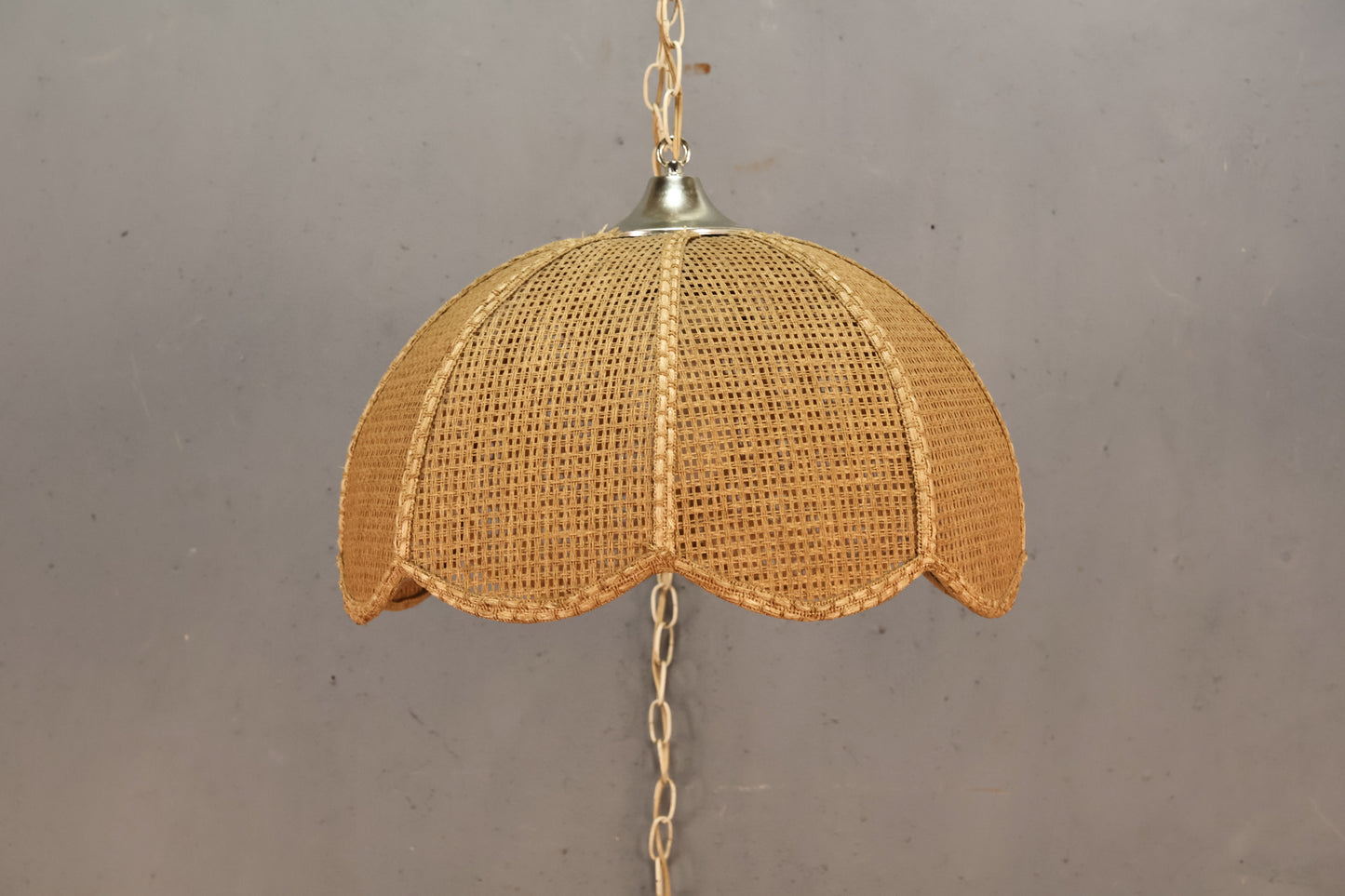 Woven Scalloped Swag Lamp