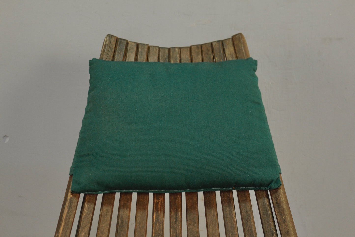 Slatted Wooden Evergreen Folding Lounge Chair