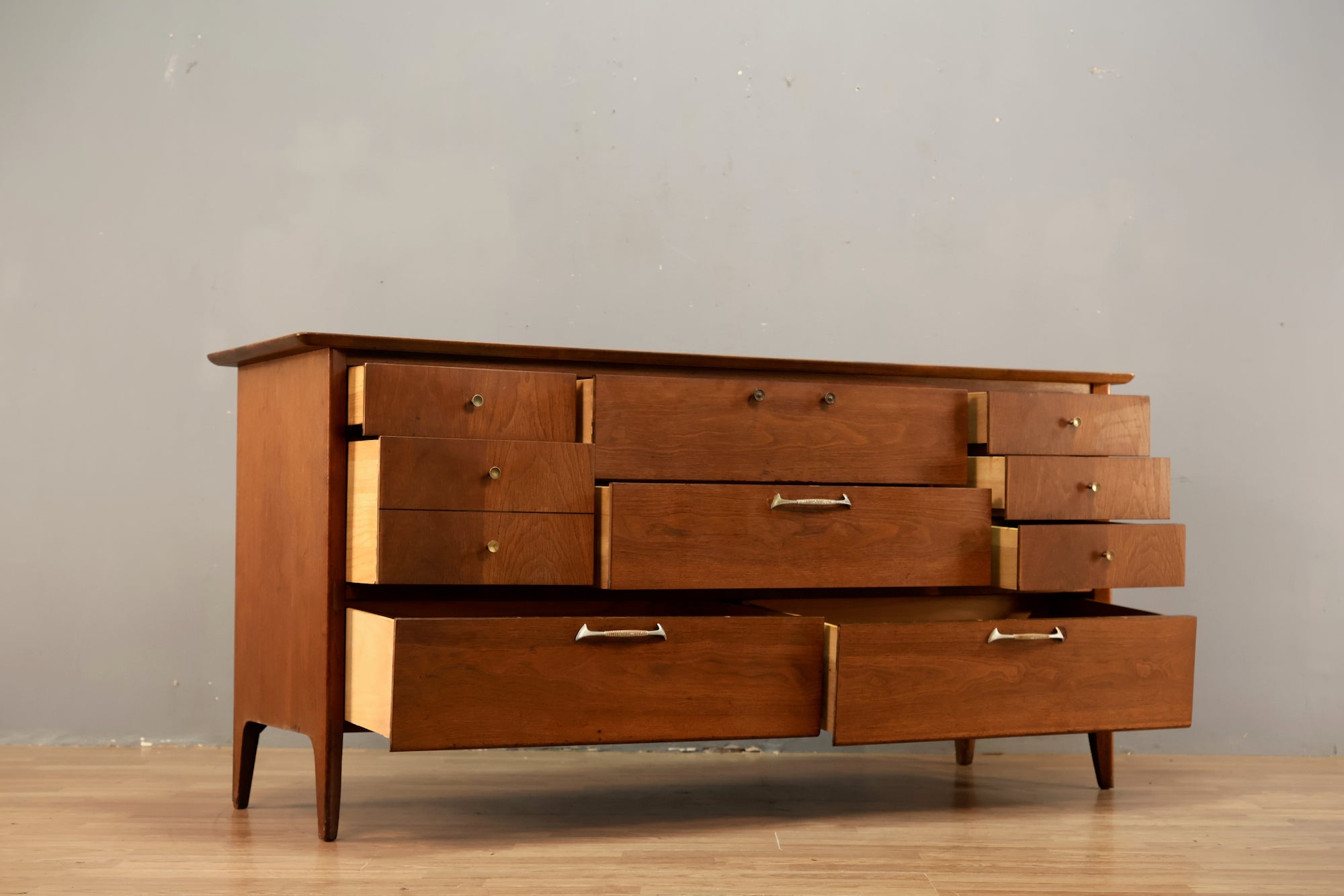 vintageチェスト Drexel 1950s 9-Drawer Dresser – Furnish Green