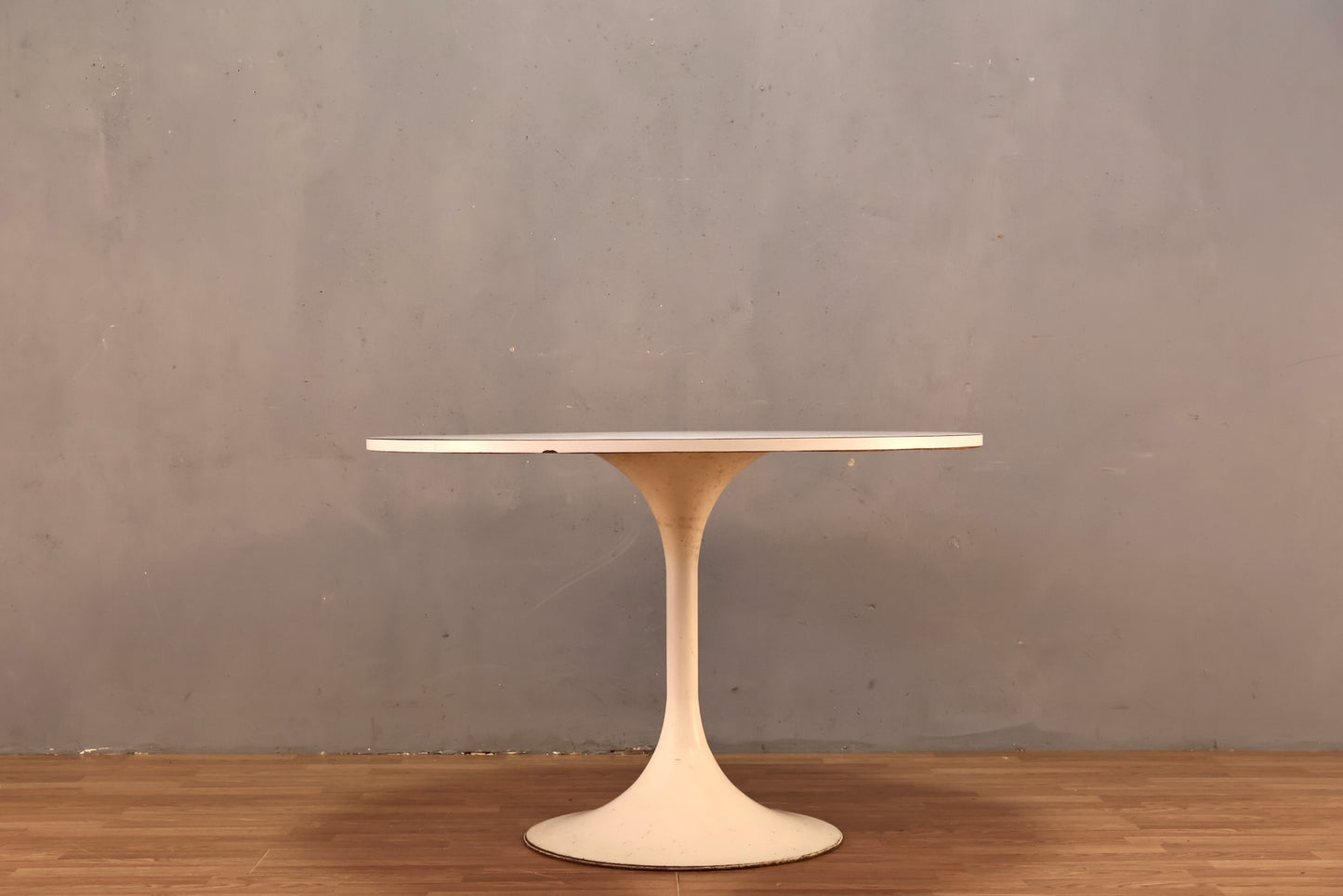 Mod White Tulip-Style Dining Table - ONLINE ONLY