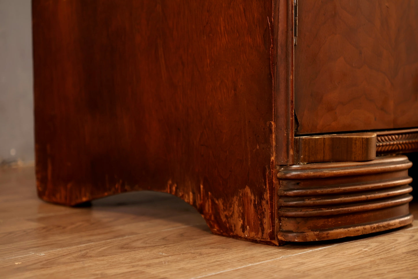 Art Deco 4-Drawer Wardrobe