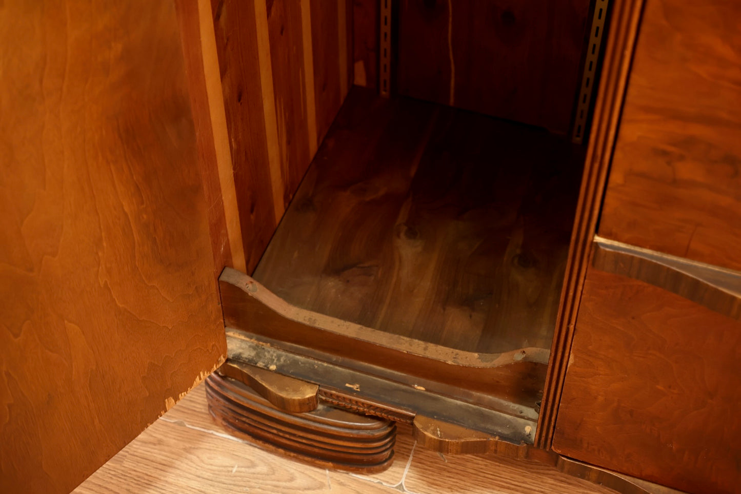 Art Deco 4-Drawer Wardrobe