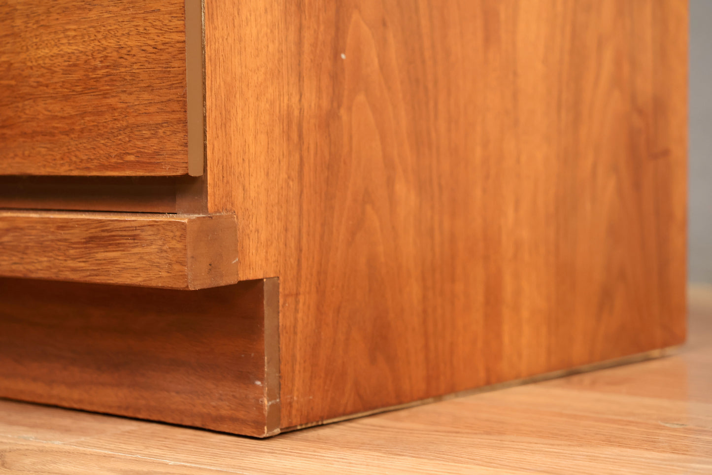 Cavalier Walnut 1-Drawer Nightstand - ONLINE ONLY