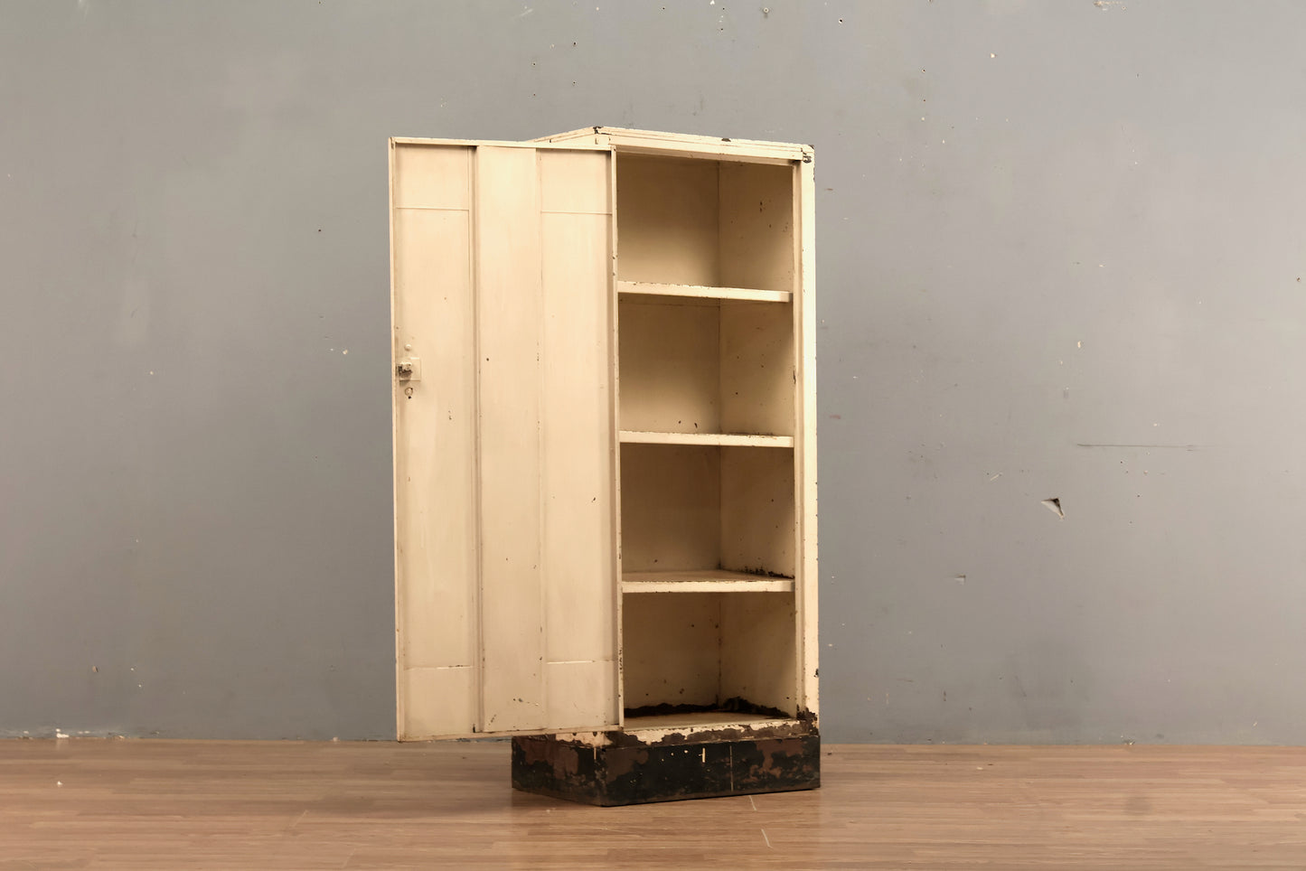 Compact Industrial White 4-Tier Locker