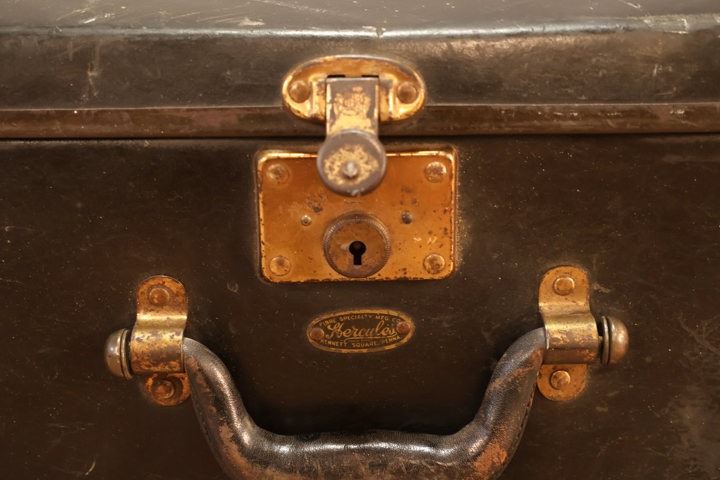Hercules Antique Black Suitcase