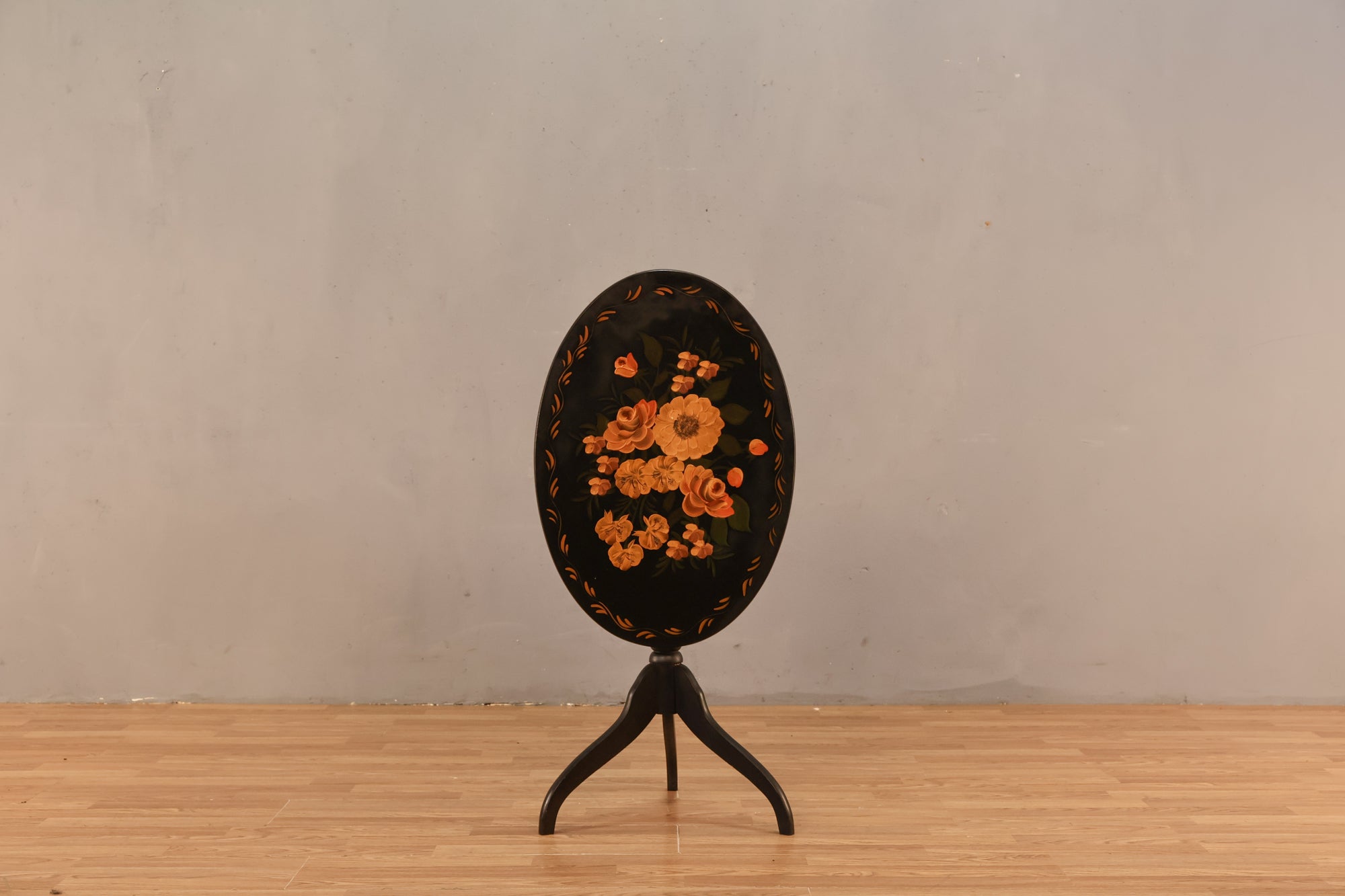 Victorian Floral Tilt-Top End Table – Furnish Green