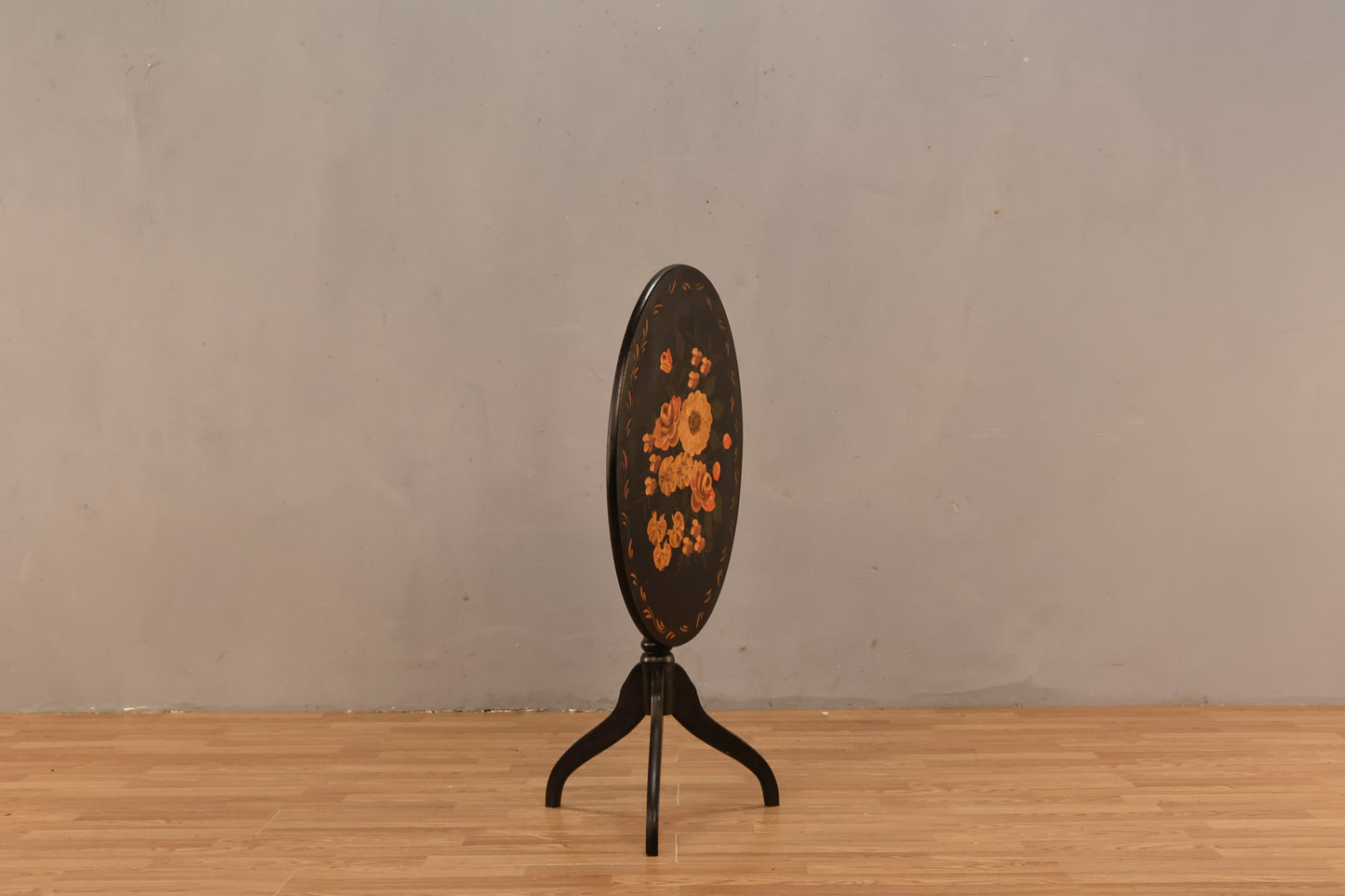 Victorian Floral Tilt-Top End Table