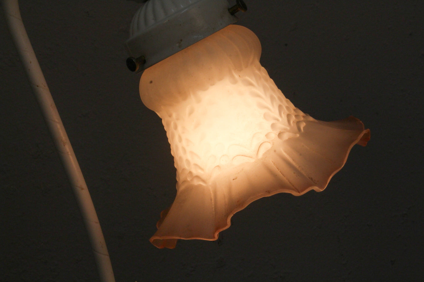 Petite White Lily Pad Table Lamp