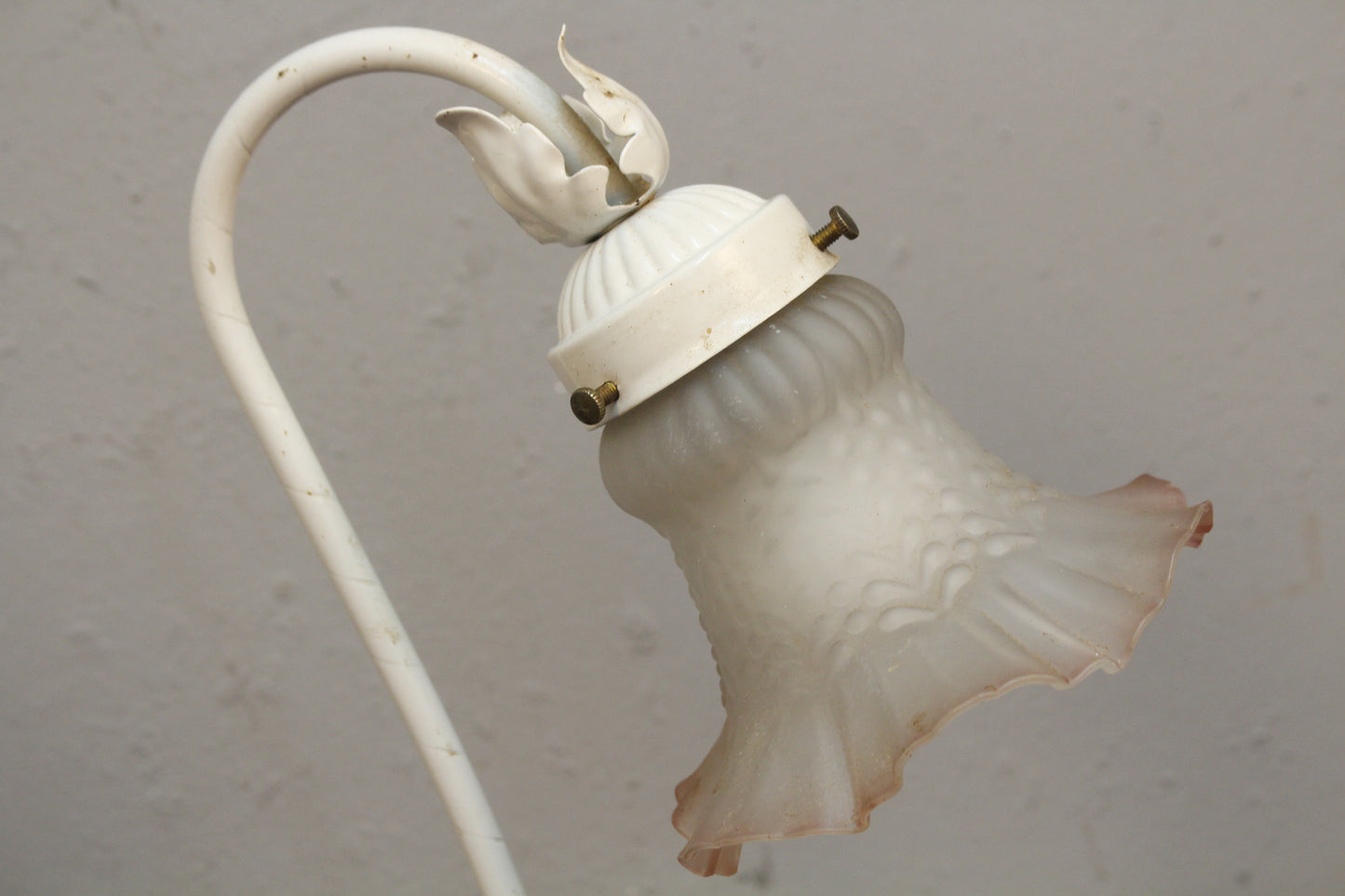 Petite White Lily Pad Table Lamp