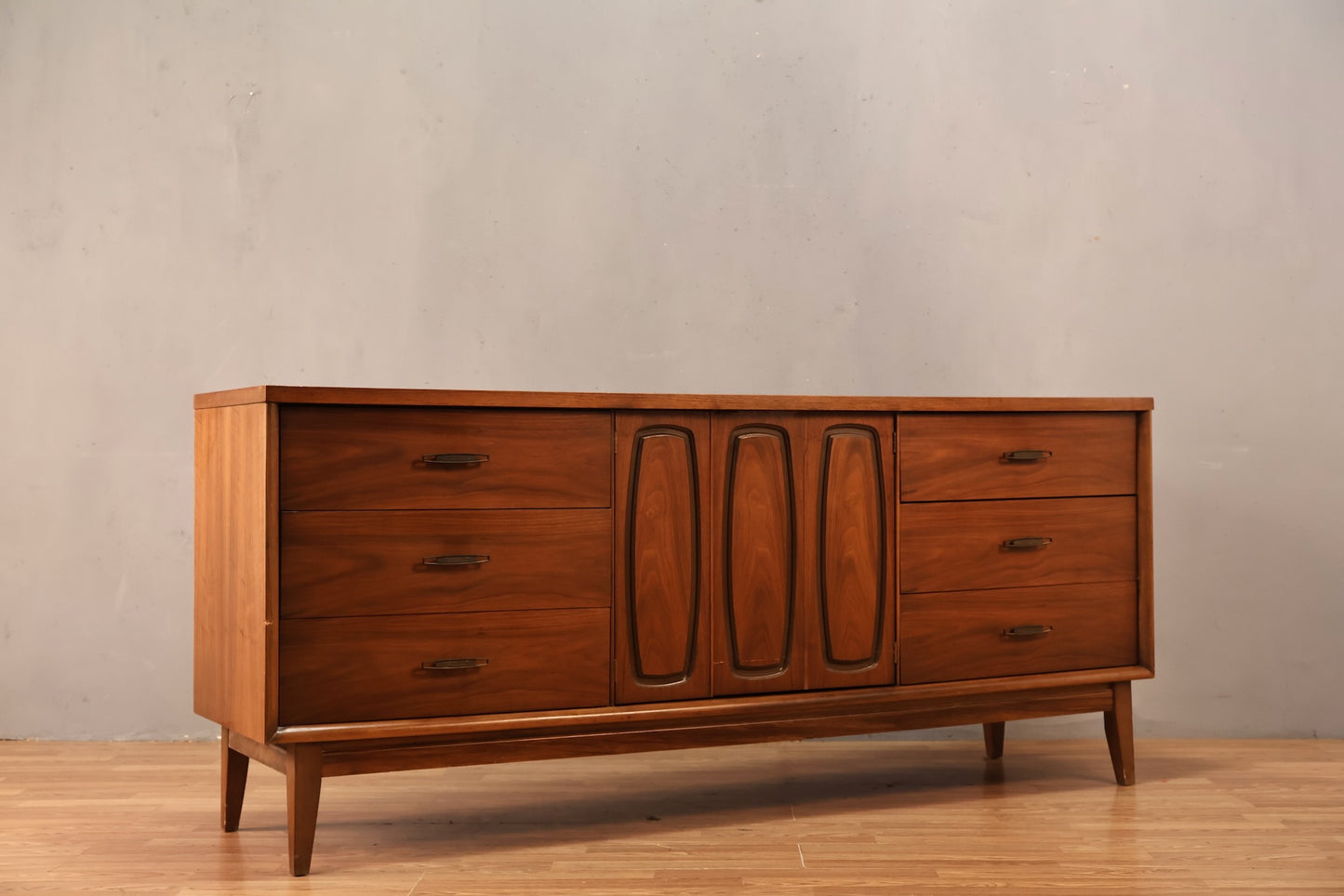 1960s Broyhill "Emphasis" 9-Drawer Dresser