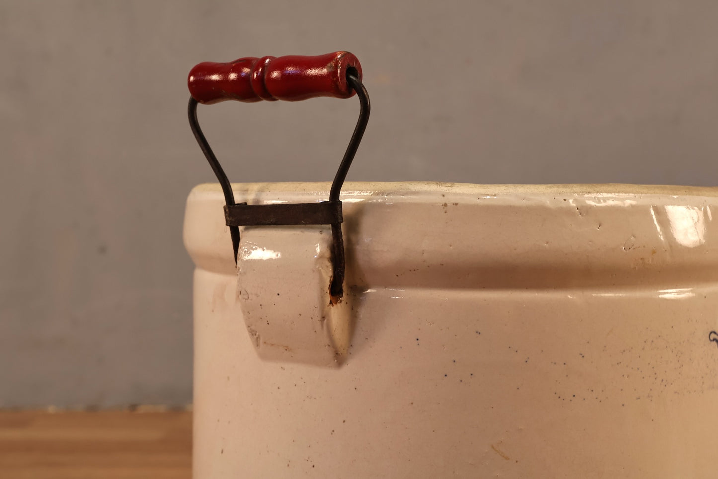 Robinson Ransbottom 6-Gallon Stoneware Crock