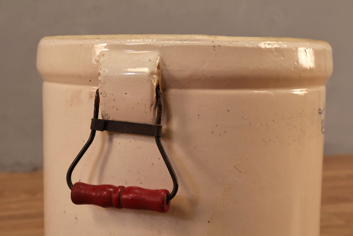 Robinson Ransbottom 6-Gallon Stoneware Crock