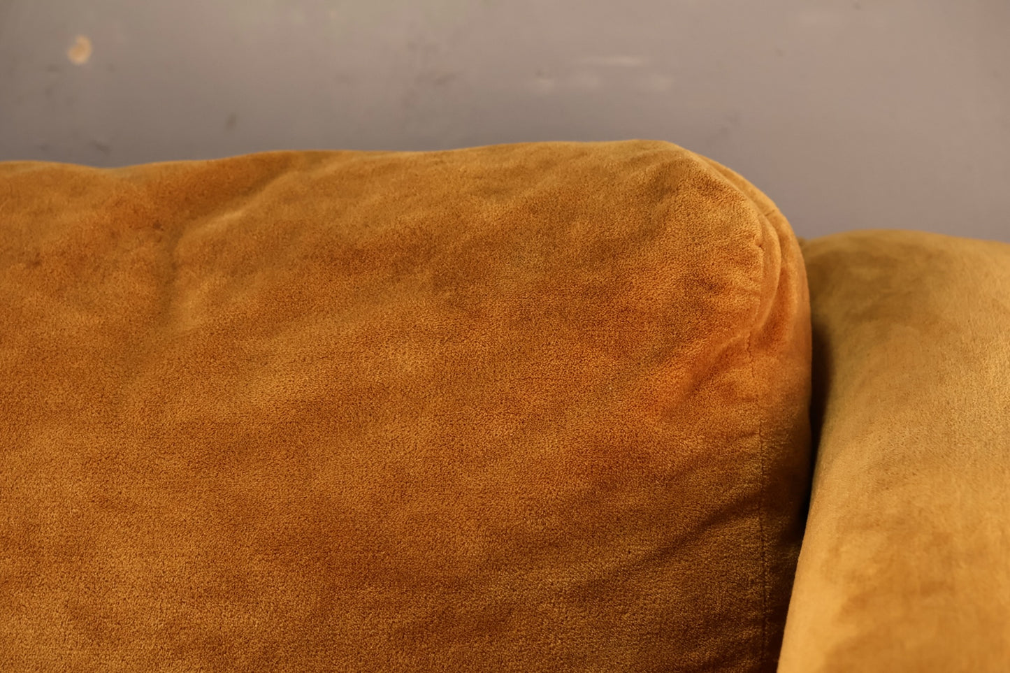 Kroehler Nutmeg Sofa - ONLINE ONLY