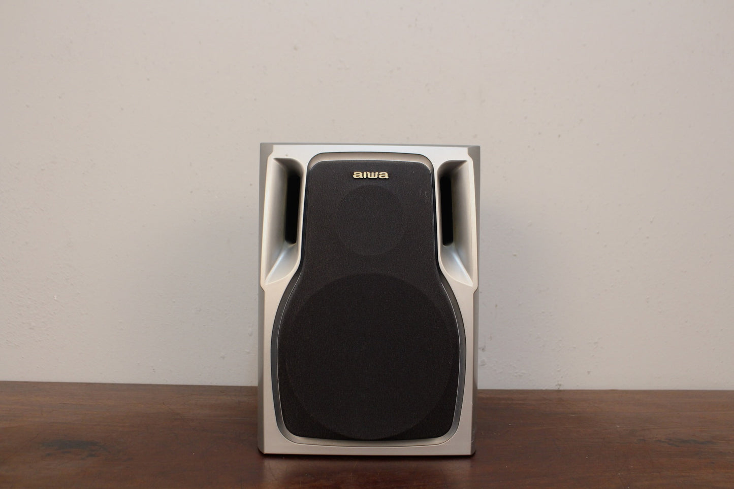 Pair of Aiwa Bookshelf Speakers