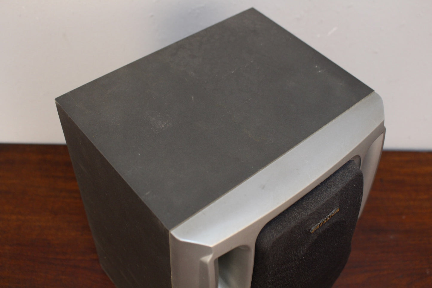 Pair of Aiwa Bookshelf Speakers