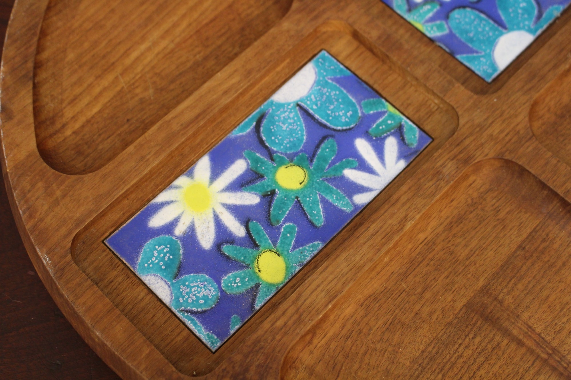 Mid Century Teak & Daisy Lazy Susan – Furnish Green