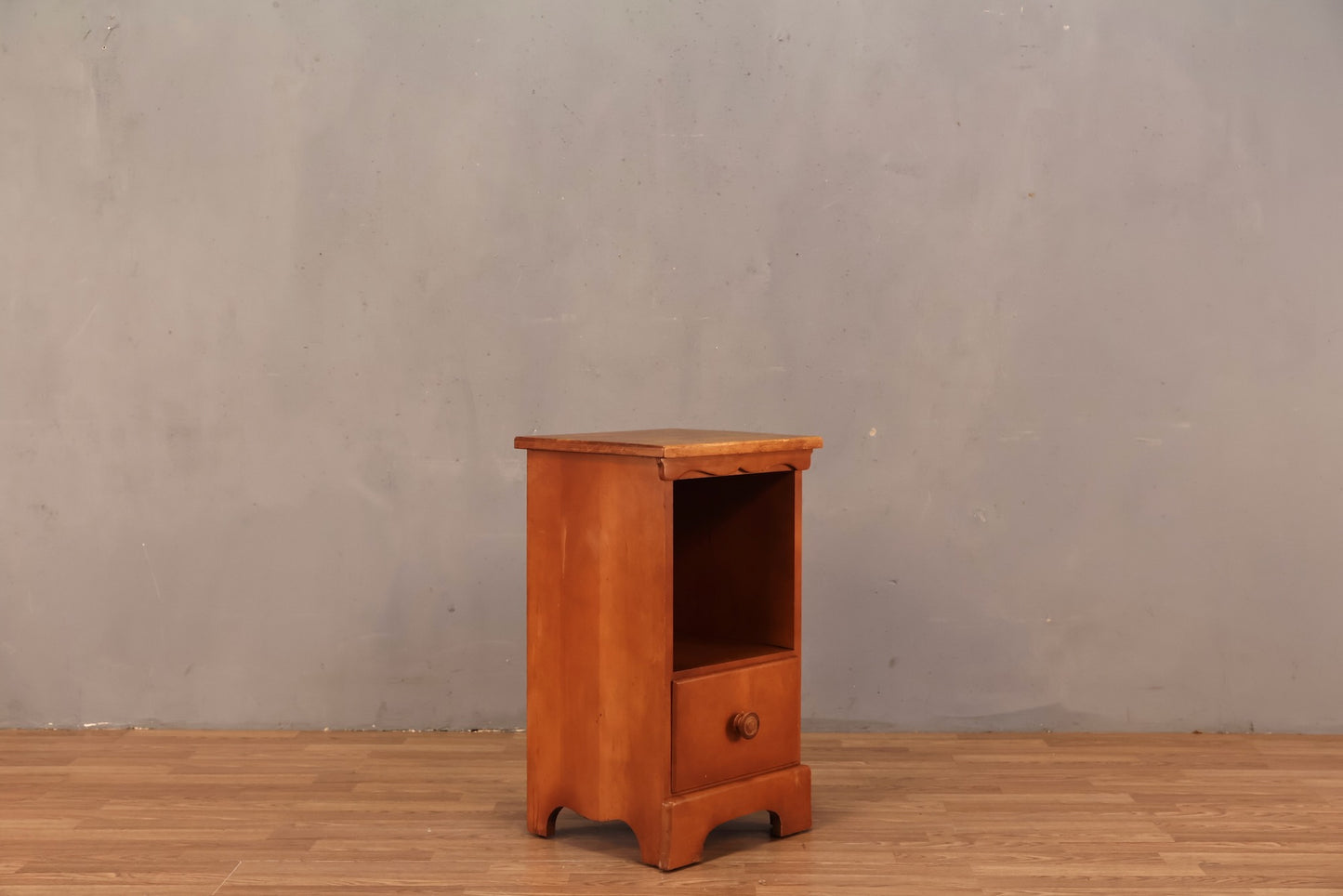 Country Maple 1-Drawer Nightstand - ONLINE ONLY