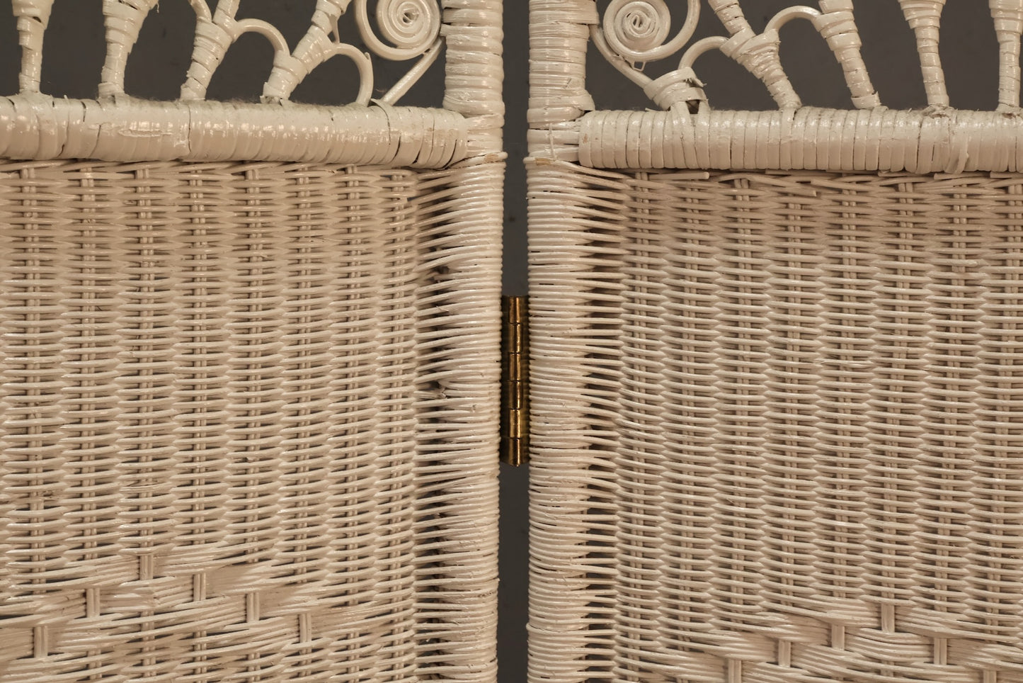 White Wicker 3-Panel Room Divider - ONLINE ONLY