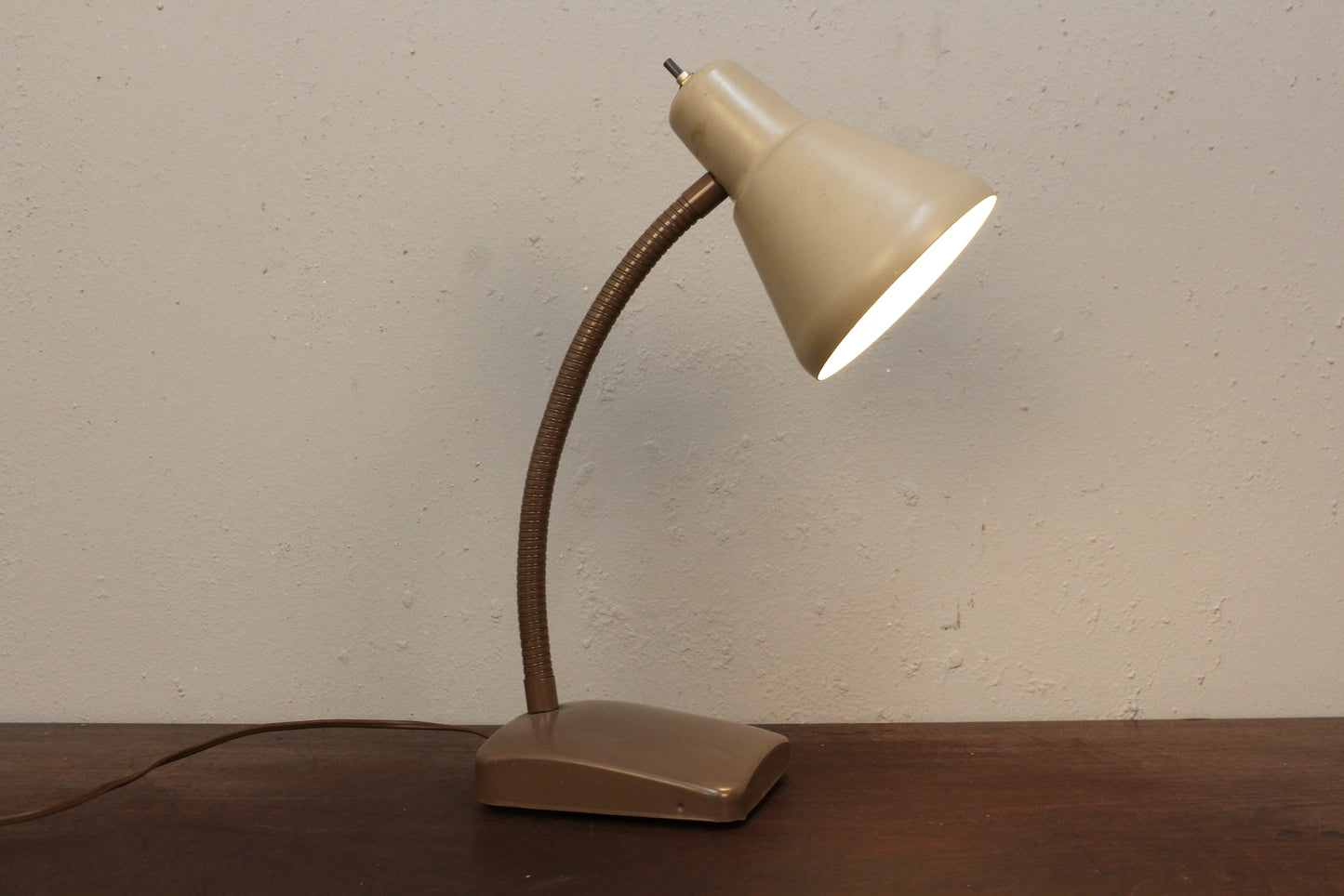 Taupe Metal Gooseneck Table Lamp