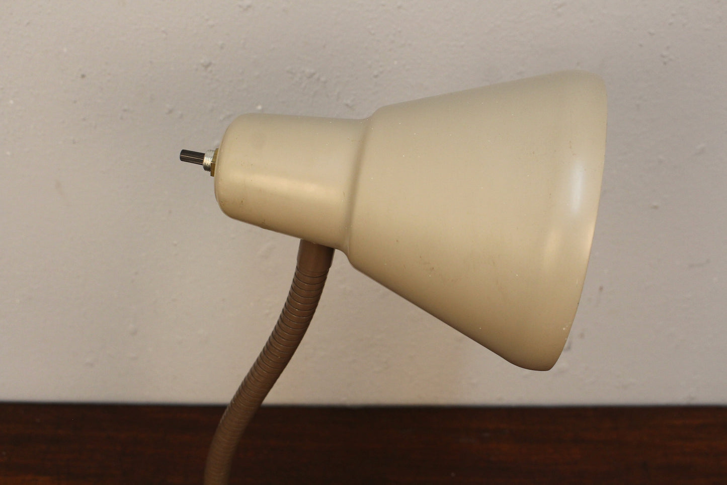 Taupe Metal Gooseneck Table Lamp
