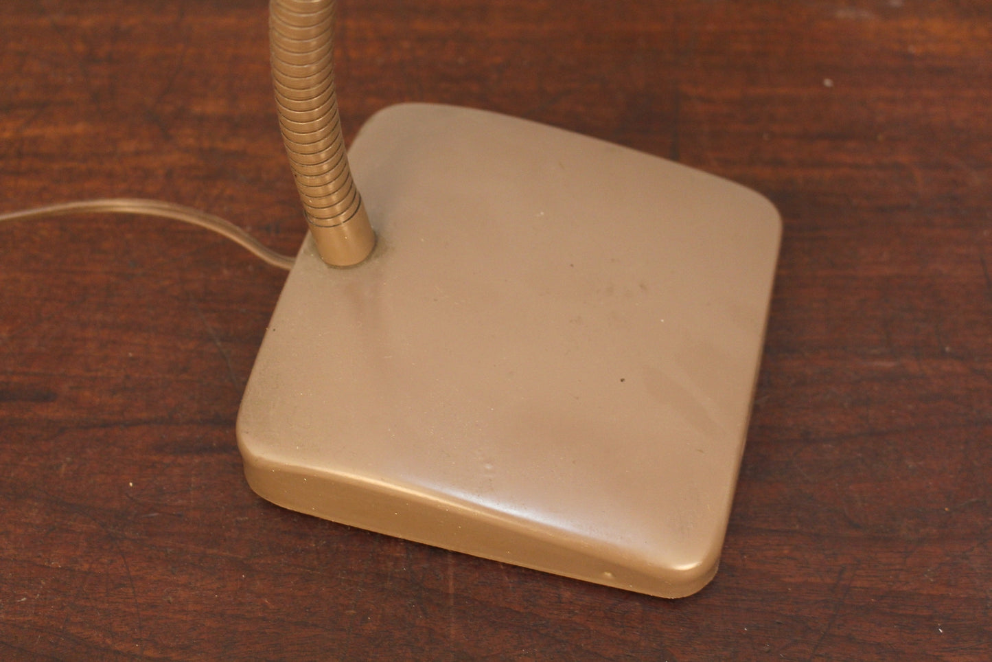 Taupe Metal Gooseneck Table Lamp
