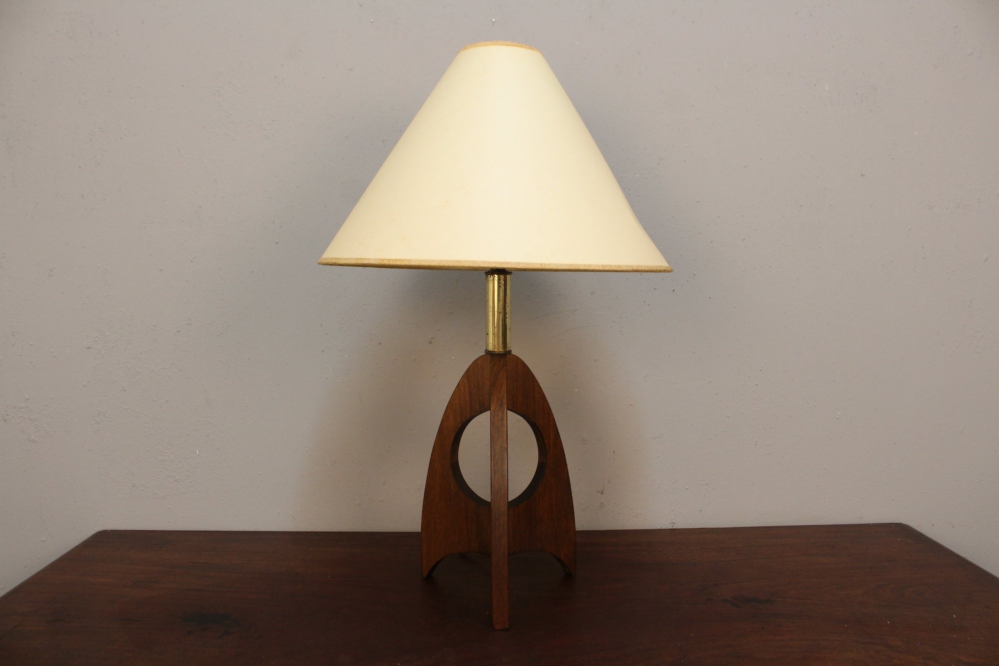 80s vintage lamp ミッドセンチュリー ヴィンテージ レトロ Mid Century Sculptural Walnut Table Lamp – Furnish Green