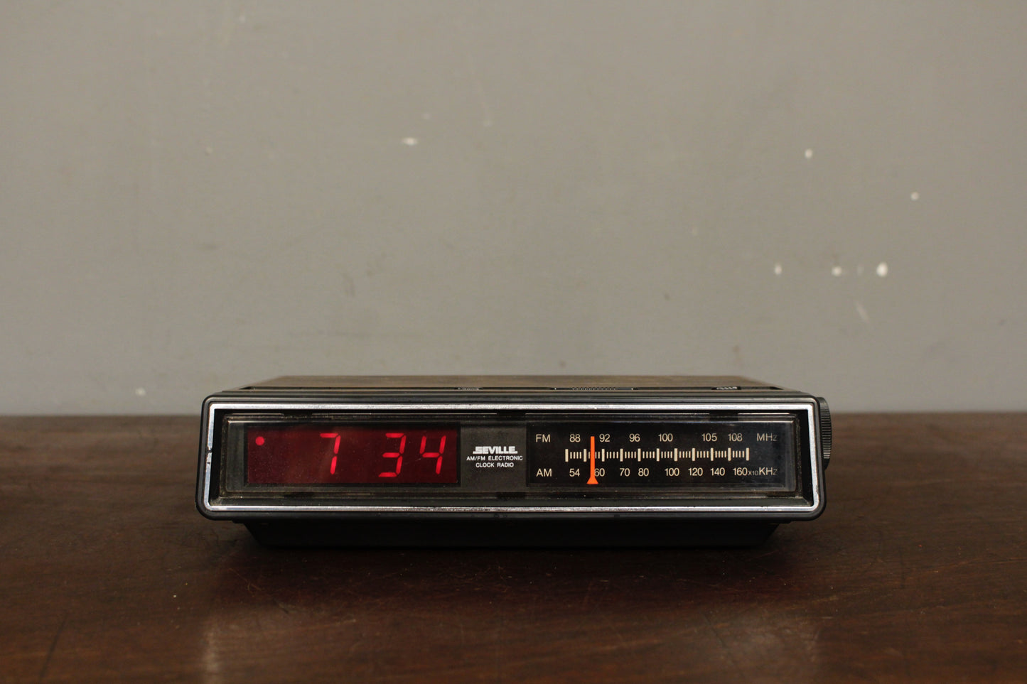 1980s Seville Clock Radio