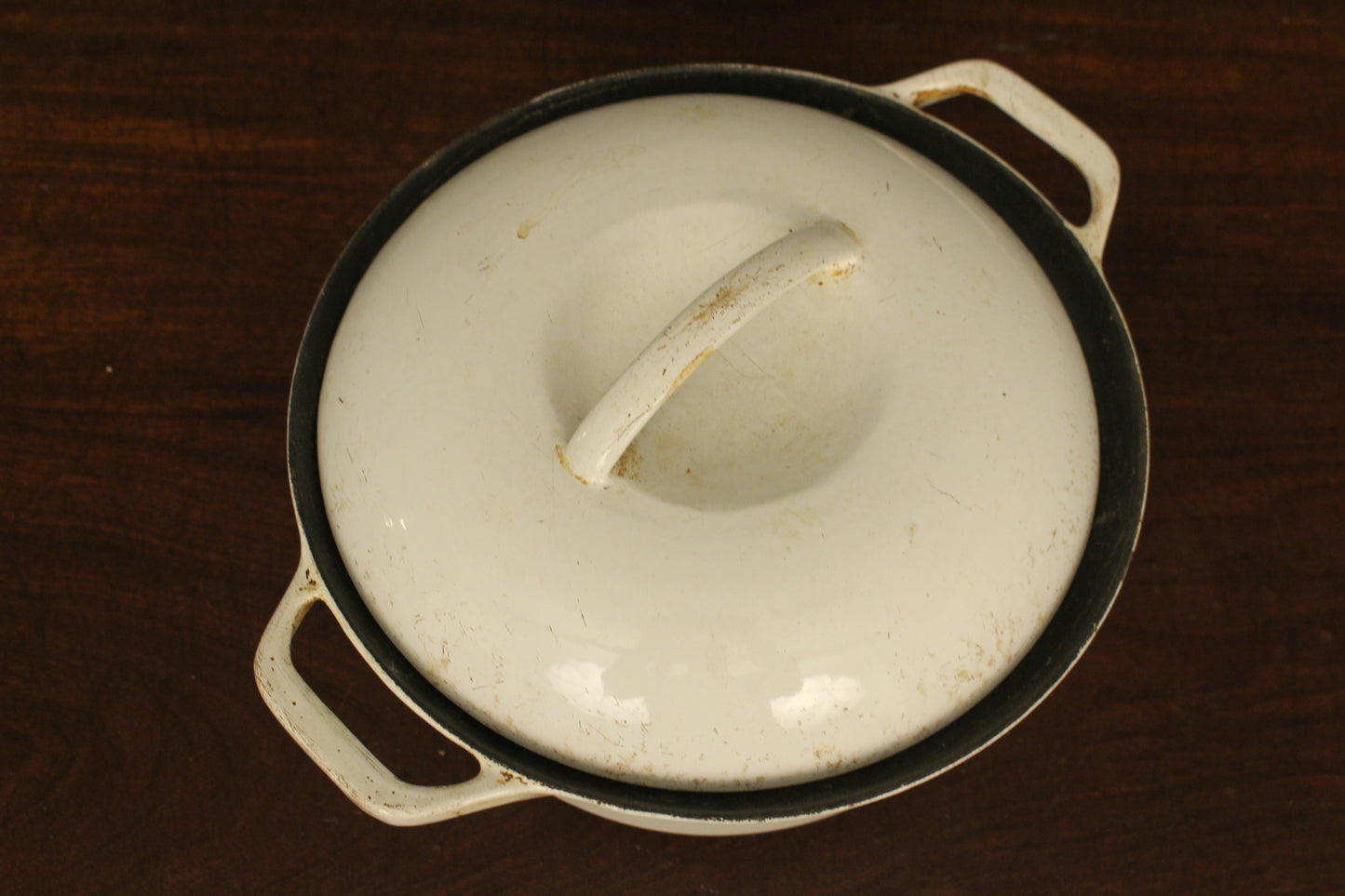 White Cast Iron Enamel Dutch Oven