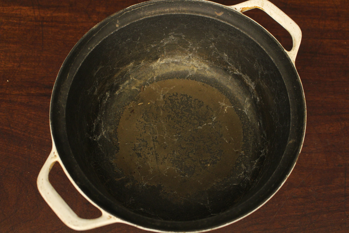 White Cast Iron Enamel Dutch Oven