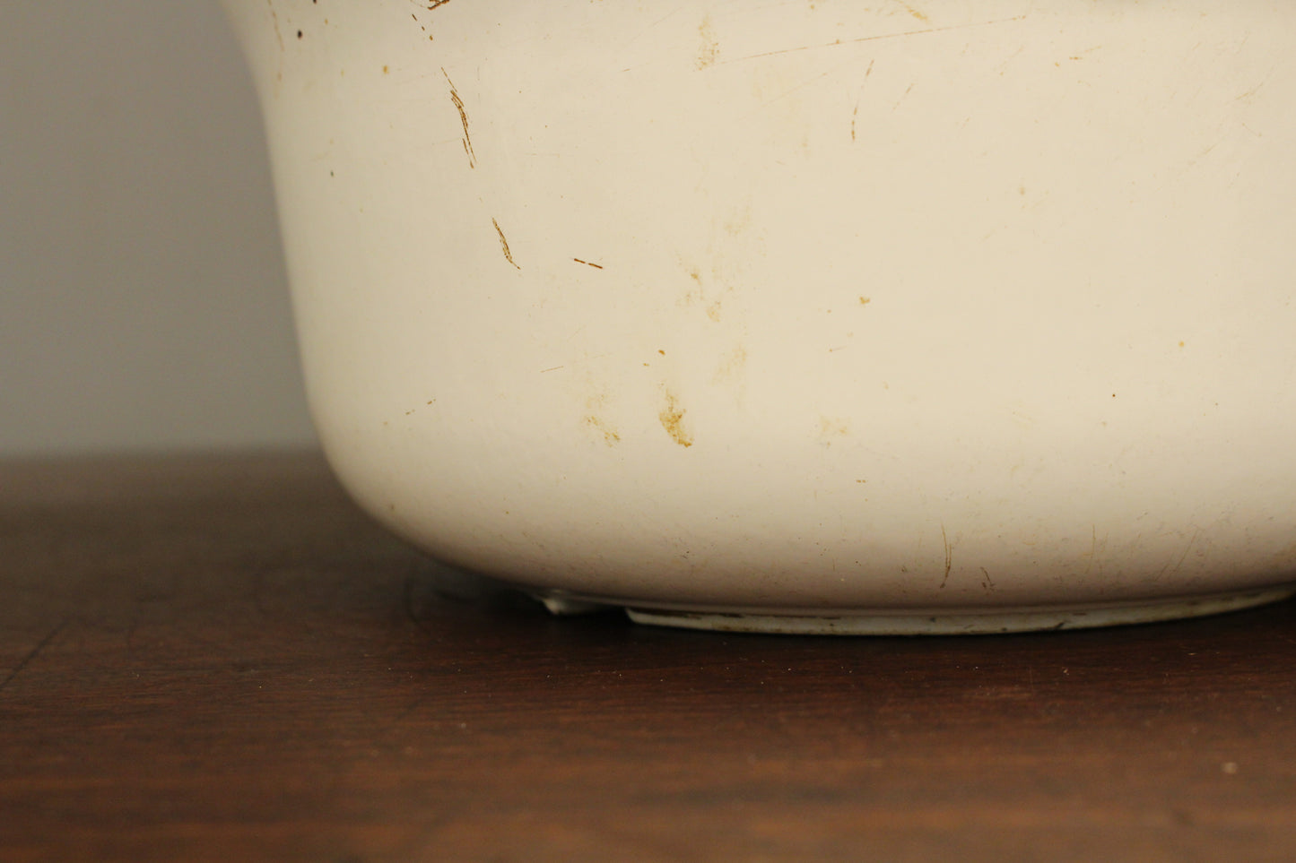 White Cast Iron Enamel Dutch Oven